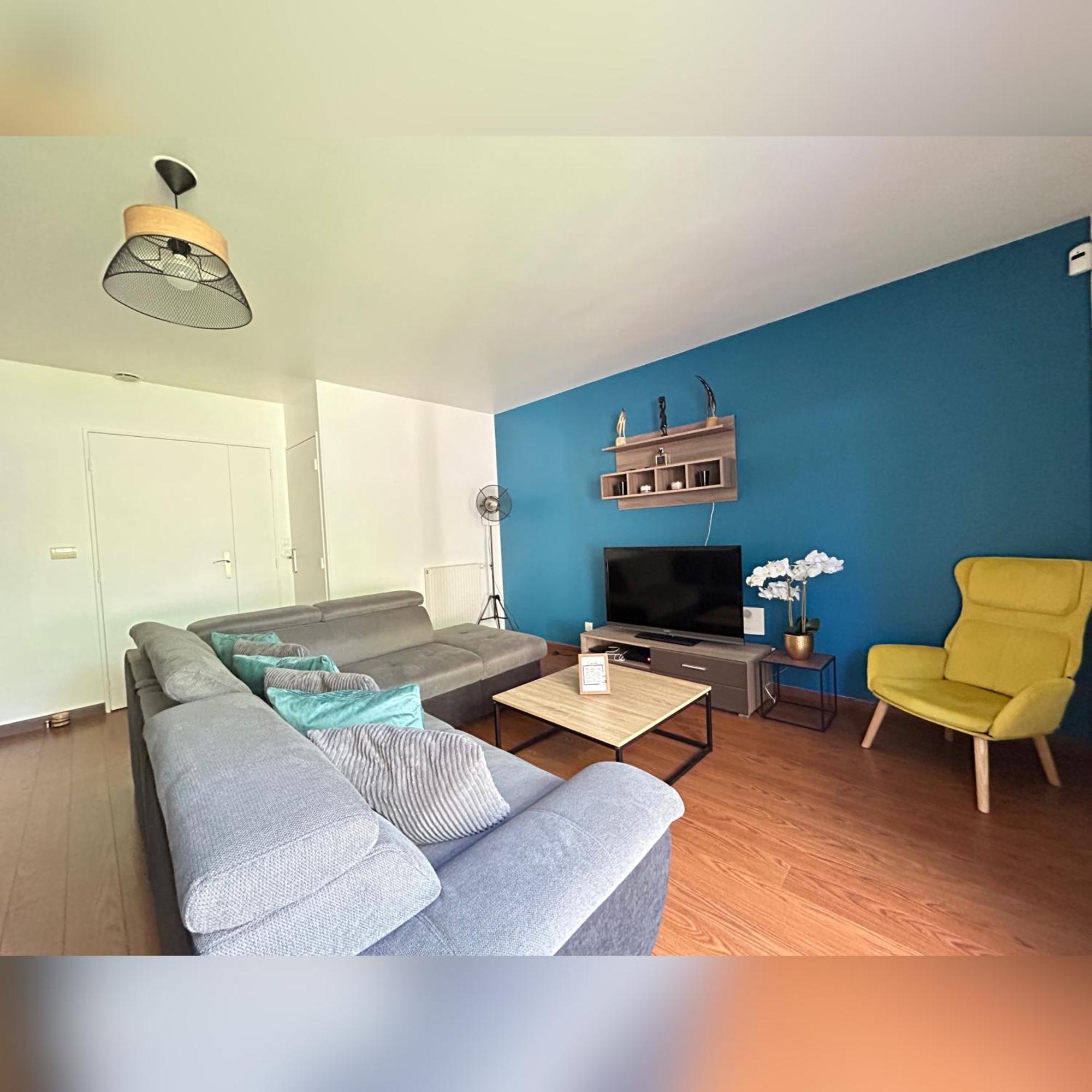 Le Duplex Chessy - 15Min From Disneyland - 2 Private Parkings - Garden - Kingsize & Queensize Bed - Supermarket Behind The House Екстериор снимка